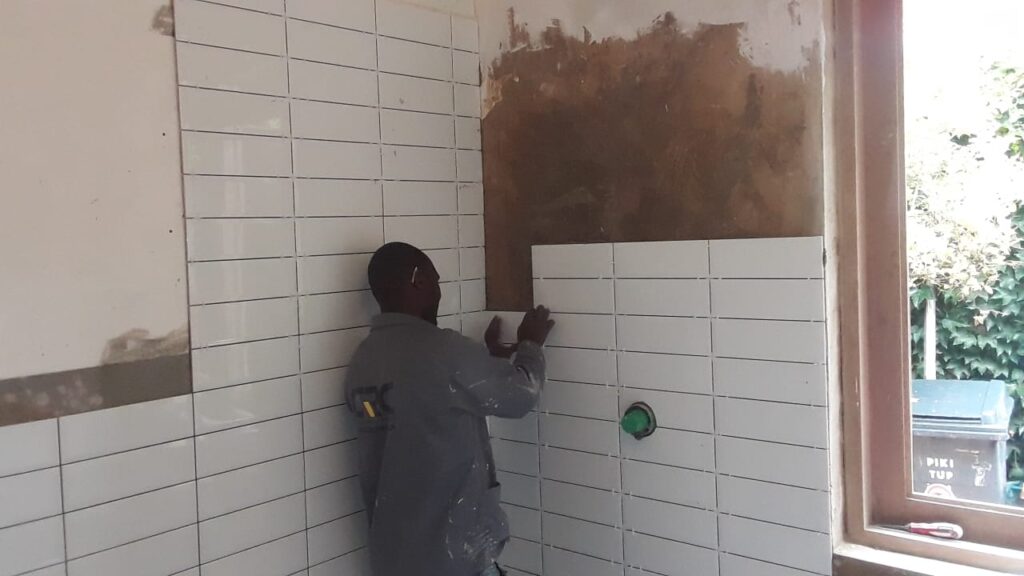 Fast and Efficient Tiling:Transform Your Shower in 5 Days 1 fast and efficient tiling