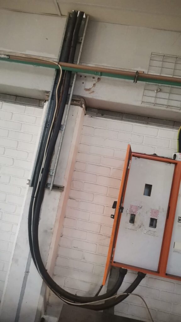 heavy industrial electrical cabling