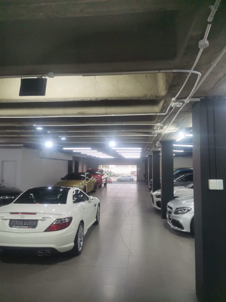 licensed commercial electrician